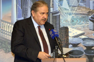 الدكتور حسين أمين