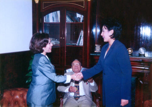 زيارة نادية مكرم عبيد الى المركز الاعلامي العربي